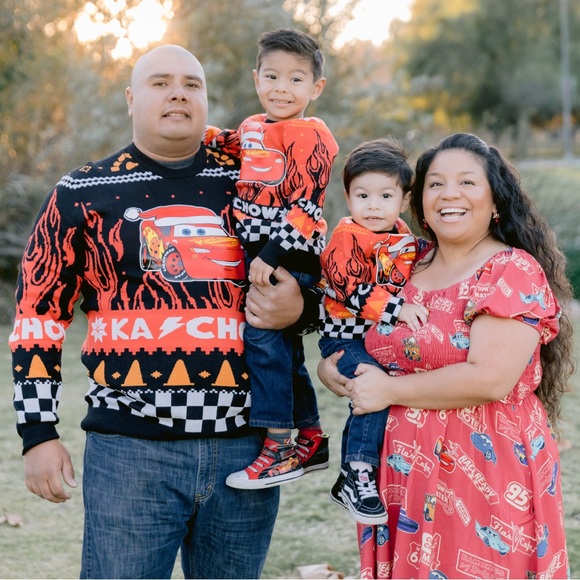 Meet Your Posher, Jessikah ❤️ - Picture 2 of 3